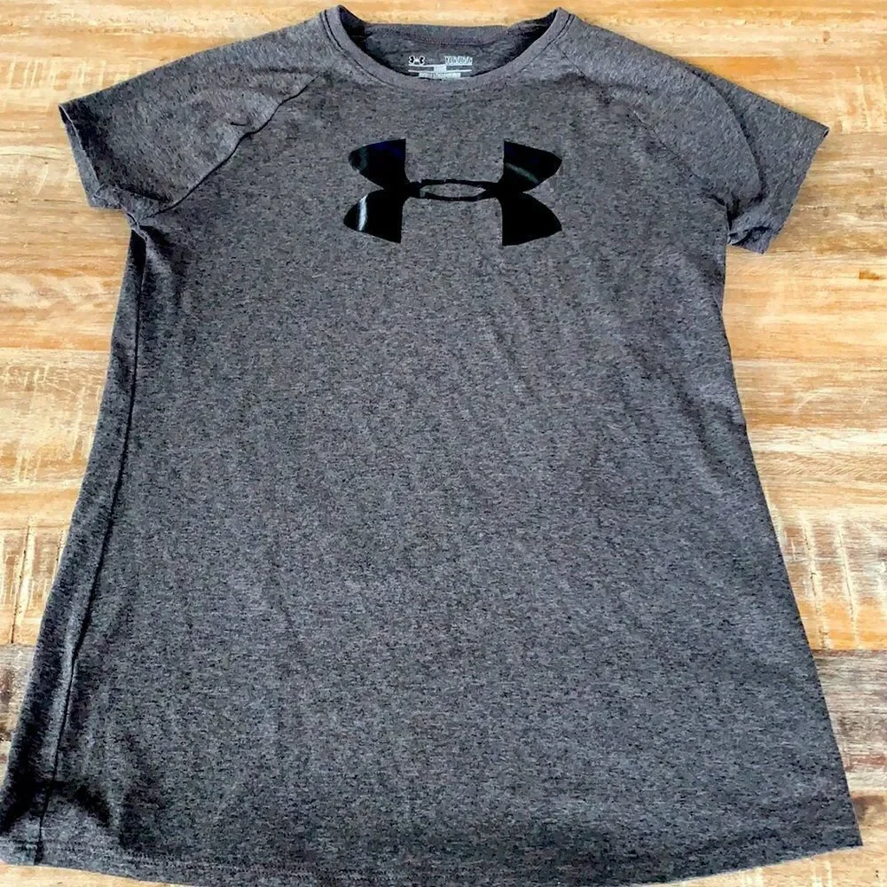 Under Armour gray loose fit heat gear